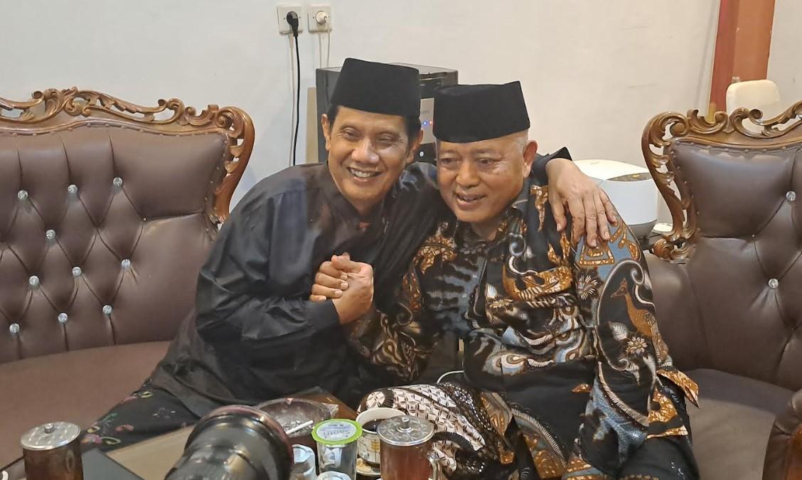 Sanusi-mengunjungi-Gunawan-di-rumahnya-kemarin-Kamis-28112024.jpg