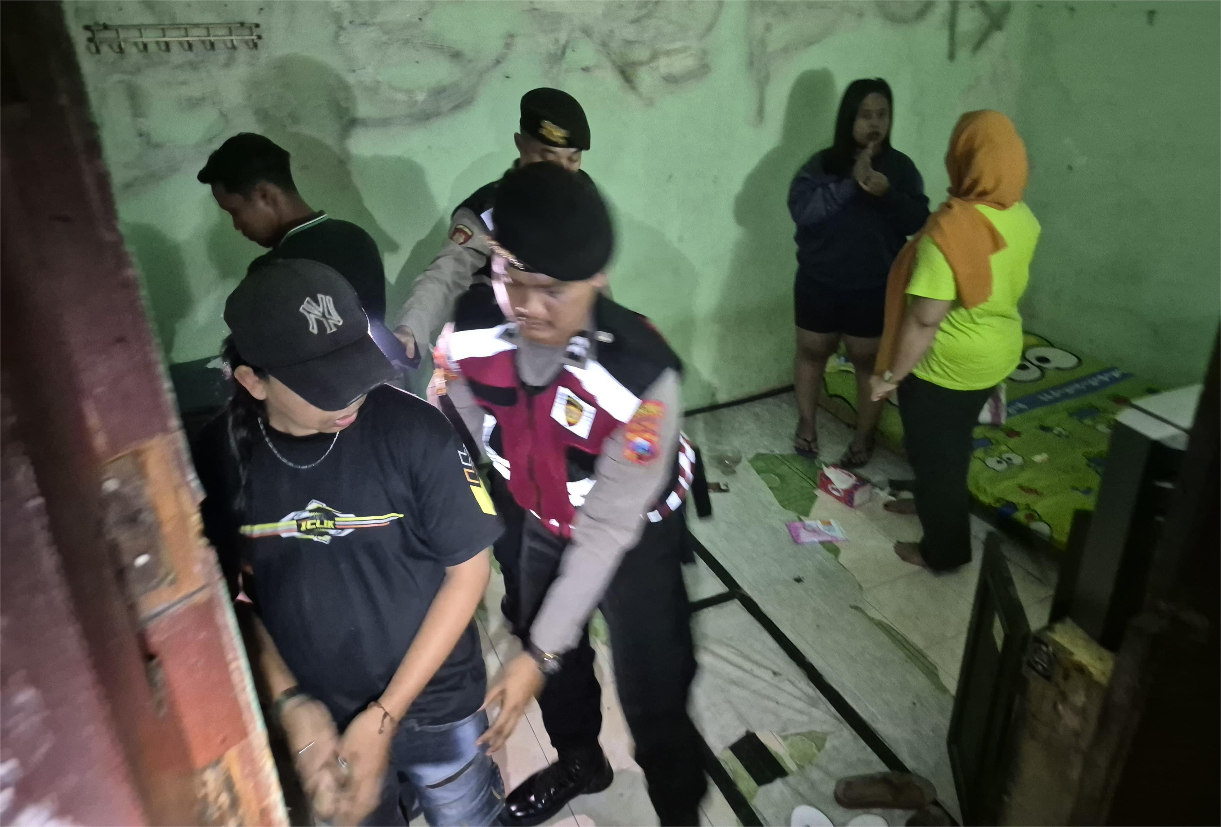 Gelar Operasi Senyap, Polrestabes Amankan Muncikari, PSK, dan Pelanggan di Eks Lokalisasi Moroseneng