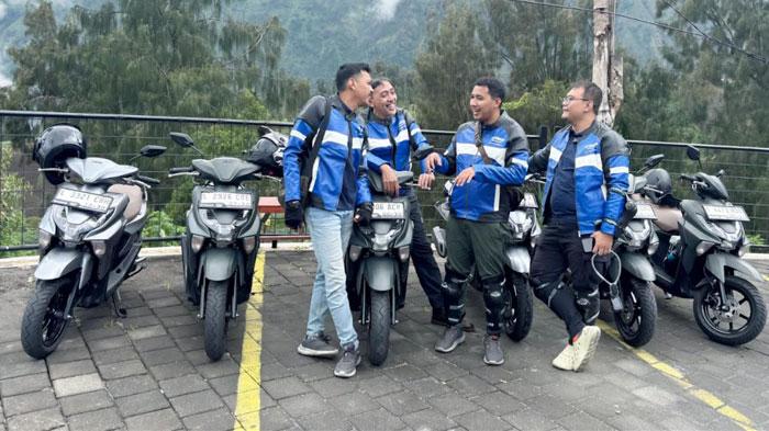 Sejumlah-jurnalis-otomotif-berfoto-bersama-usai-menjajal-Yamaha-Gear-Ultima-Matic-125.jpg