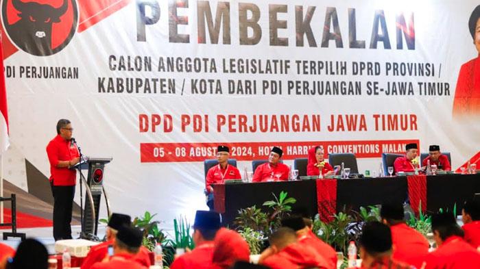 Sekjen-PDI-Perjuangan-Hasto-Kristiyanto-hadir-dalam-penutupan-Pembekalan.jpg