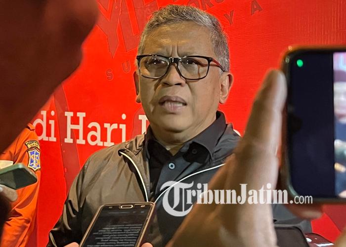 Sekjen-PDIp-Hasto-Kristiyanto-saat-ditemui-di-Balai-Pemuda-Surabaya-2025.jpg