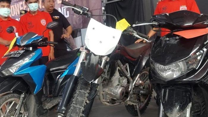 Sepeda-motor-milik-Dinas-BPKAD-Sampang-Jenis-Kawasaki-KLX-yang-dicuri.jpg