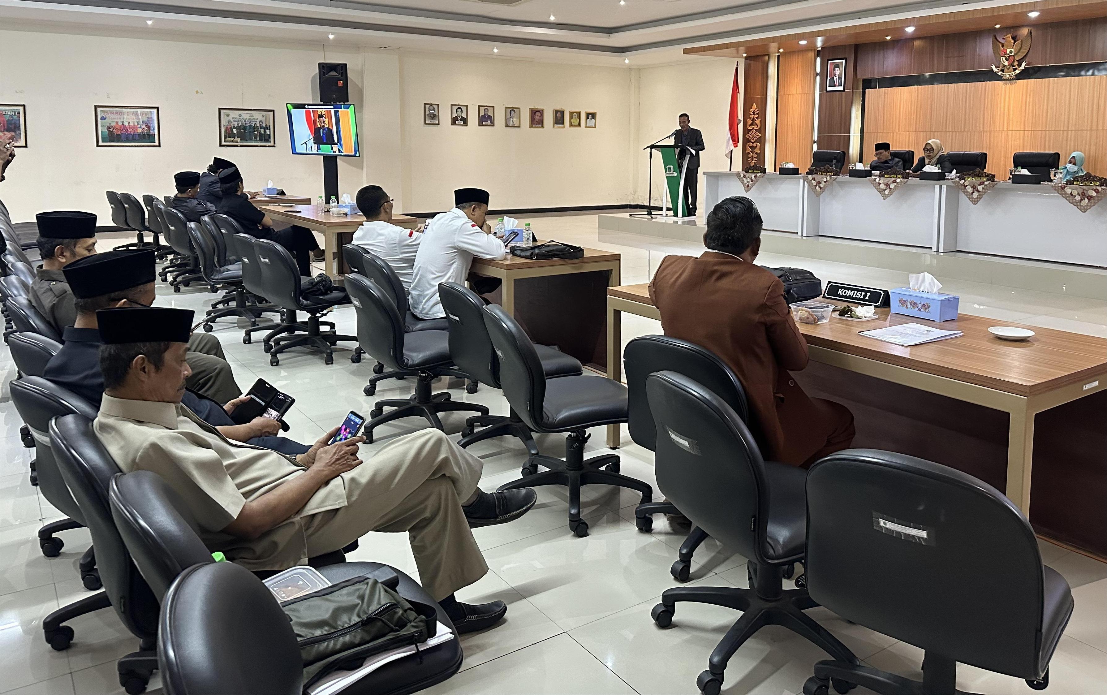 Sidang-paripurna-yang-digelar-di-DPRD-Kabupaten-Pasuruan.jpg