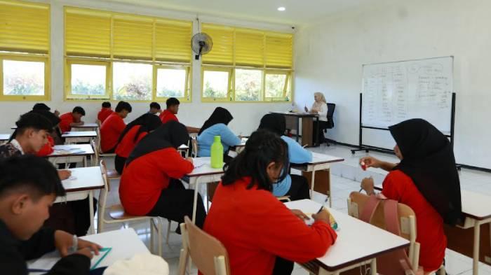 Siswa-Sekolah-Rakyat-di-Kabupaten-Banyuwangi-ilustrasi-siswa.jpg