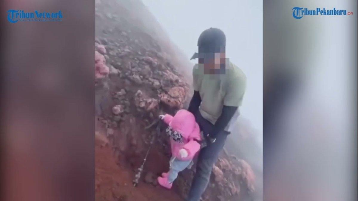 Sosok-Rudy-ayah-yang-viral-membawa-anak-balitanya-mendaki-Gunung-Kerinci.jpg