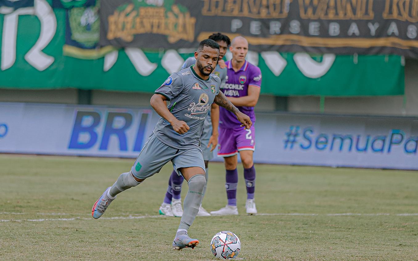 Skor Akhir Persebaya VS Bhayangkara FC 2-1: Gol Spektakuler Paulo Victor Segel Kemenangan Bajul Ijo