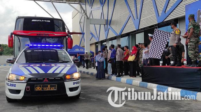 Suasana-pemberangkatan-program-balik-mudik-gratis-di-Terminal-Tipe-A-Patria-Blitar-ilustrasi-bus.jpg