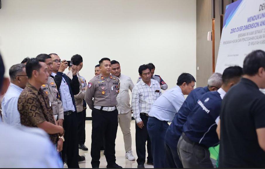 Truk Kelebihan Muatan Jadi Hal Serius, Polisi Gresik Deklarasi Bersama Pengusaha Jasa Transportasi