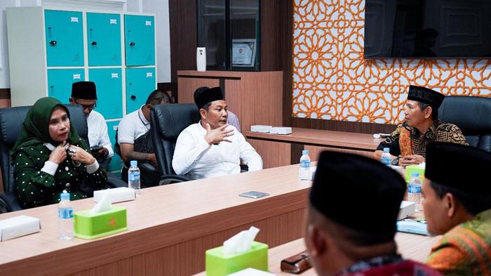 Subandi-Mimik-Idayana-bersilaturahmi-dengan-PD-Muhammadiyah-Sidoarjo.jpg