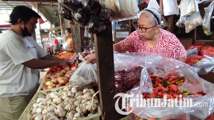 Harga Cabai di Kota Blitar Melonjak dalam Sepekan, Bawang Merah Turun Jadi Rp26 Ribu per Kg