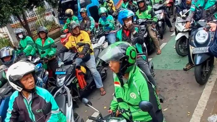 Sutrisna Pasrah Tak Dapat BHR Ojol karena Orderan Kurang, Jika Capai 70 Pesanan Dapat Rp 150 Ribu