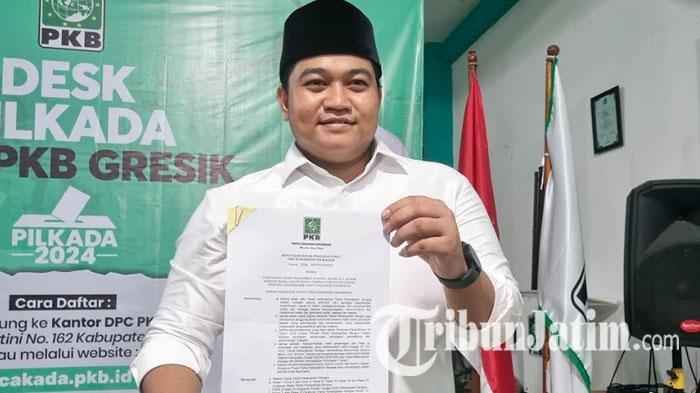 Syahrul Munir Terima SK Penetapan Tahap 1 Bacabup Gresik, Usulkan Gandeng Tri Utomo Jadi Wakil