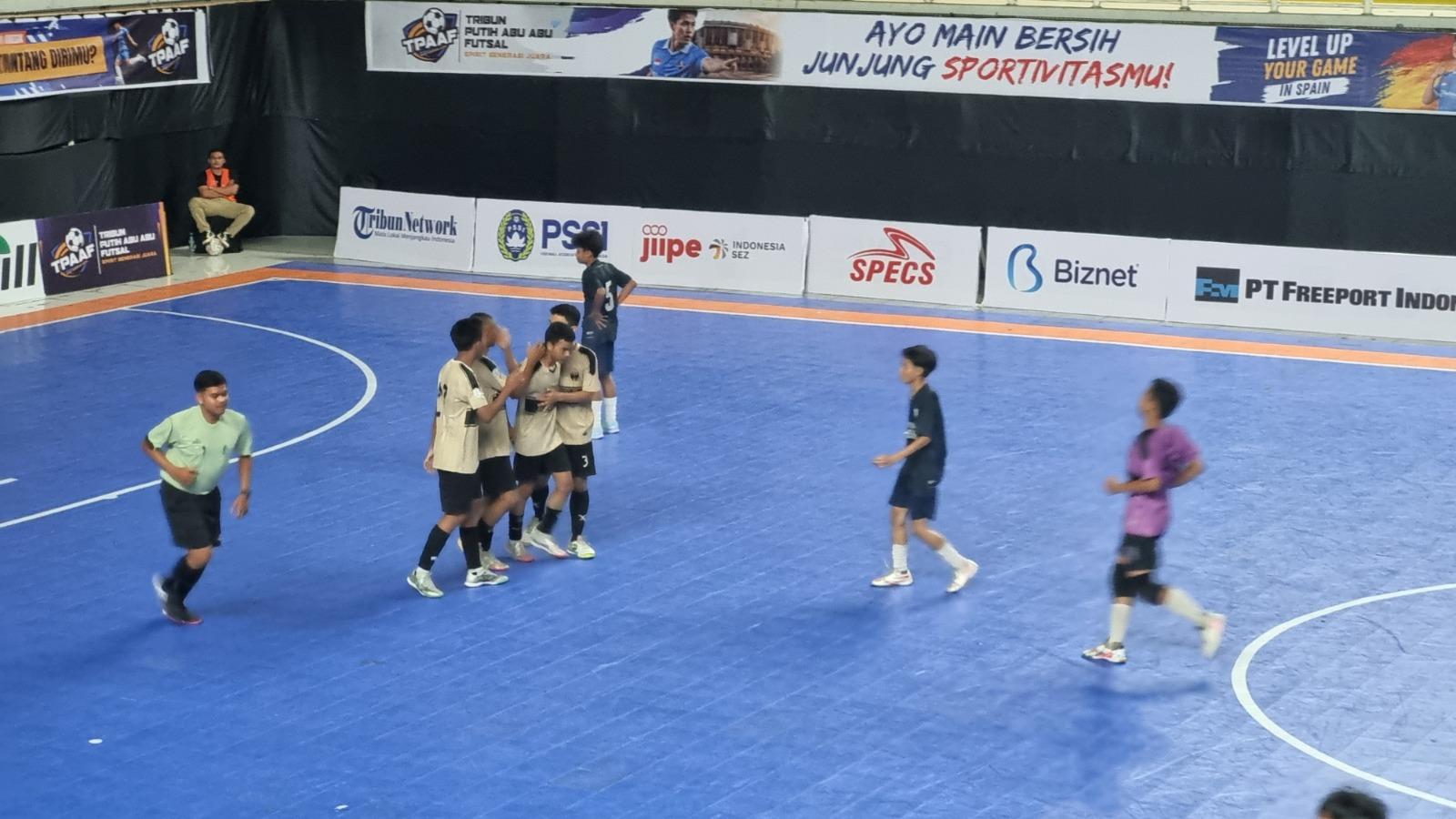 TPAAF-GRESIK-Aksi-pemain-SMK-PGRI-Gresik-melawan-SMA-Muhammadiyah-1-Gresik.jpg