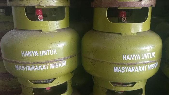 Tabung-Gas-LPG-3-Kilogram-dipajang-di-salah-satu-pangkalan-DesaKecamatan-Dolopo.jpg