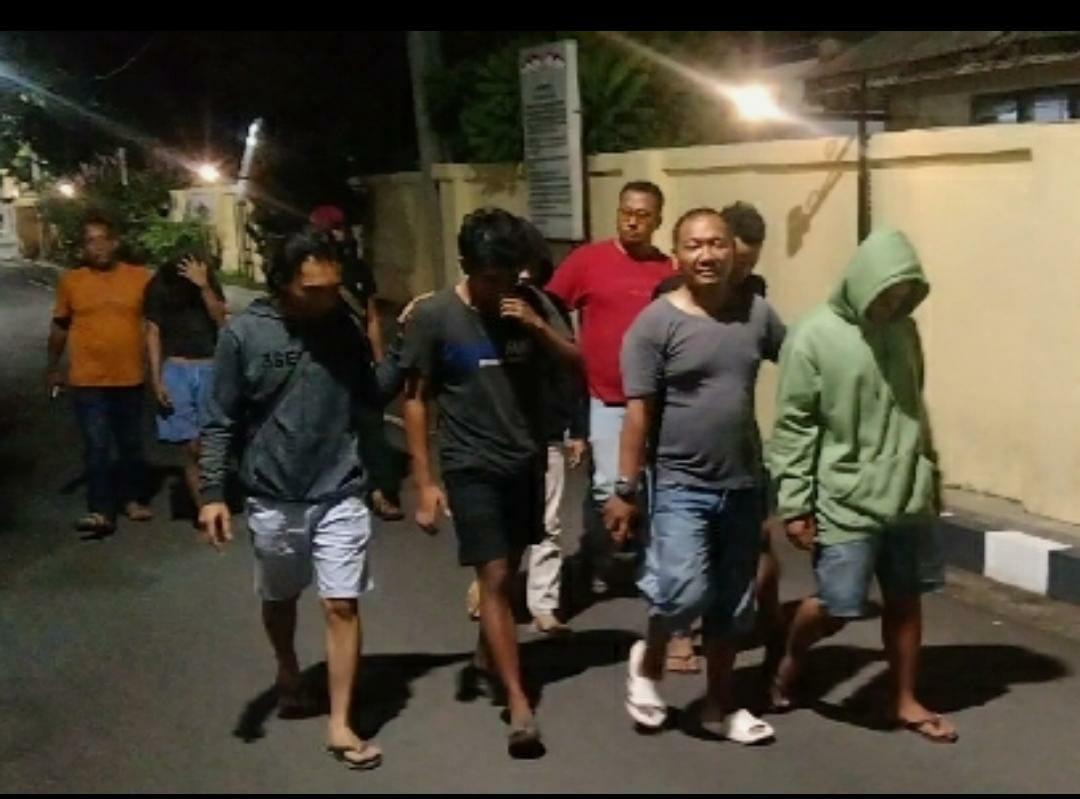 Tampang 5 Pengeroyok Sopir Truk hingga Tewas di Situbondo, Masih Berusia Muda, Dikeler Polisi