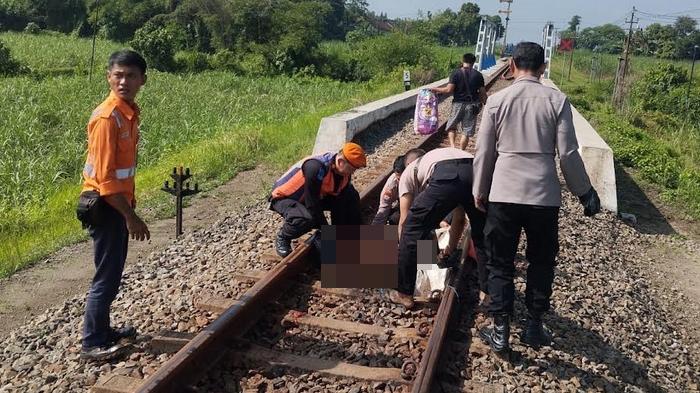 Temuan-potongan-tubuh-manusia-di-jalur-rel-kereta-api-tanpa-palang-pintu-di-kediri.jpg