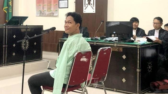 Masih Ingat Agus Buntung? Kini Menangis Histeris sampai Muntah Minta Dibebaskan dari Penjara