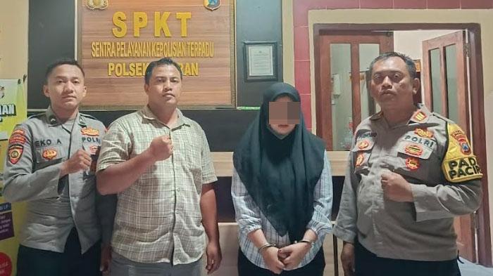 Terduga-pelaku-penipuan-Revinda-Putrisna-asal-Gresik-diamankan-anggota-Sat-Reskrim-Polres-Lamongan.jpg