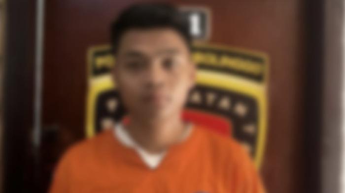 Tersangka-penggelapan-uang-sewa-mobil-milik-seorang-kepala-desa.jpg