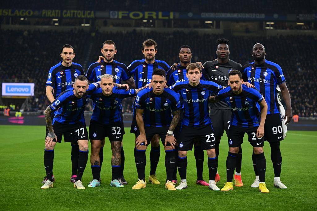 Tim-Inter-Milan-foto-bersama-Jelang-pertandingan.jpg