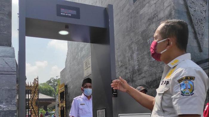 Tim Satpol PP Jatim Cek Kawasan Wisata Makam Bung Karno Kota Blitar, Ingatkan Hal ini ke Pengunjung