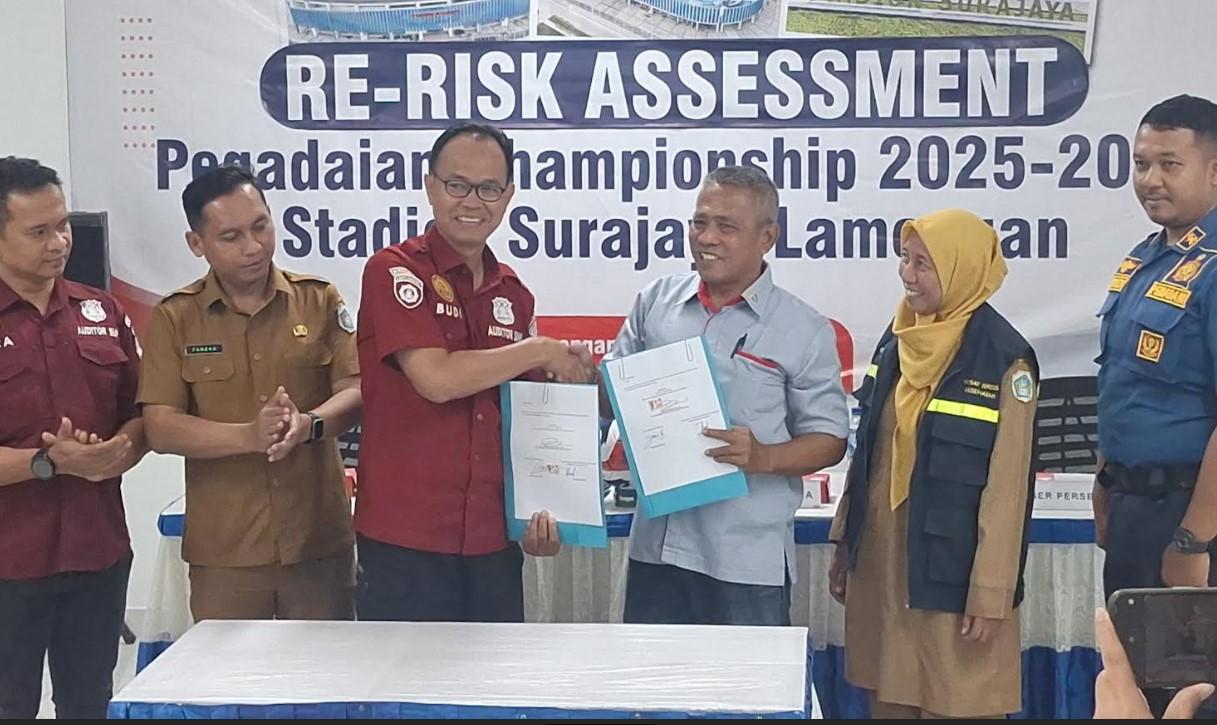 Tim-telah-meninjau-beberapa-fasilitas-di-Stadion-Surajaya.jpg