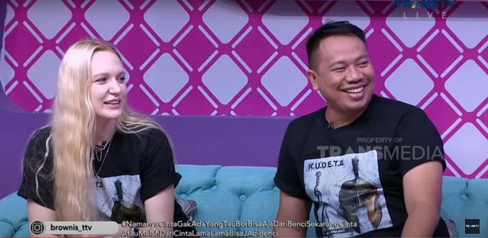 Ternyata Vicky Prasetyo Pacaran dengan Bule Rusia, Ruben Onsu & Igun Kompak Godain: Selamatkan Alena