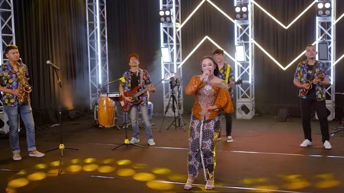 Chord dan Lirik Lagu Taman Jurug yang Dinyanyikan Niken Salindry, Trending YouTube: Niing Kutho Solo