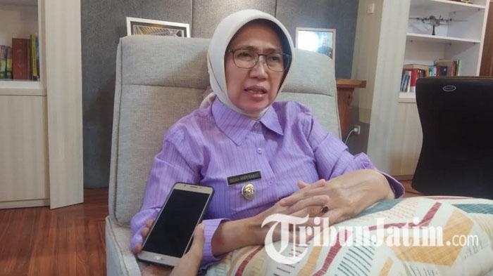 Wakil-Bupati-Lumajang-Indah-Amperawati-Masdar-menanggapi-soal-isu-ASN-berpolitik-praktis.jpg