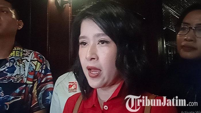 Wakil-Dewan-Pembina-PSI-Grace-Natalie-saat-diwawancarai-awak-media-di-Jember.jpg