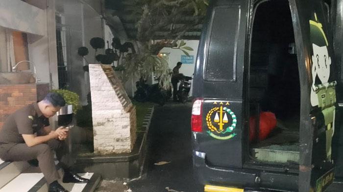 BREAKING NEWS: Wakil Ketua DPRD Jember dan Mantan Istri Tersangka Korupsi Dana Konsumsi Sosperda