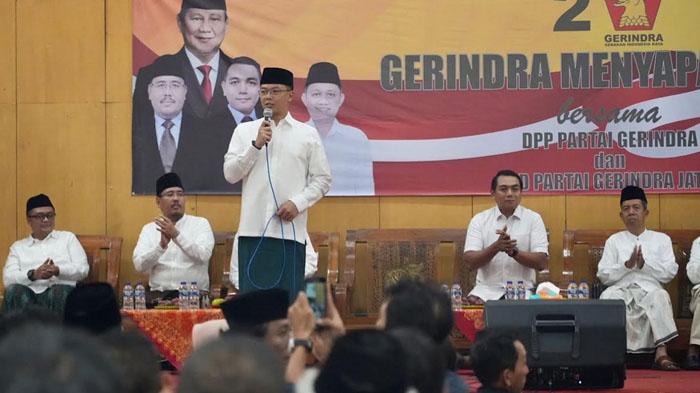 Wakil-Ketua-Umum-Partai-Gerindra-Sugiono-memberikan-arahan-kepada-kader-Partai-Gerindra-kediri.jpg
