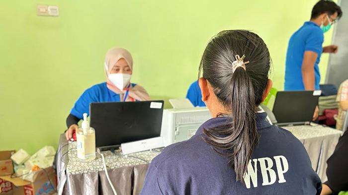 Ratusan Warga Binaan Lapas Perempuan Malang Jalani Skrining TBC, 13 WBP akan Ikuti Pemeriksaan Dahak