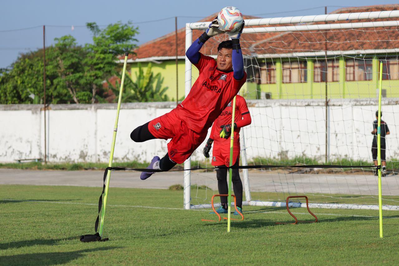Wawan 'Spiderwan' Hendrawan Lengkapi Slot Kiper Madura United