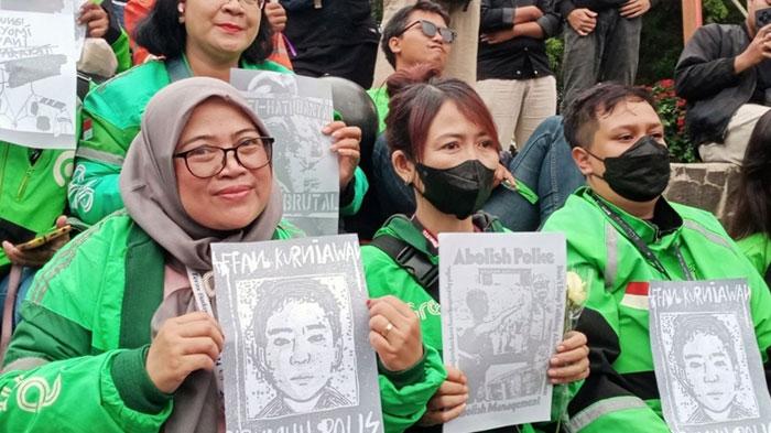aksi-solidaritas-driver-ojol-untuk-Affan-Kurniawan.jpg