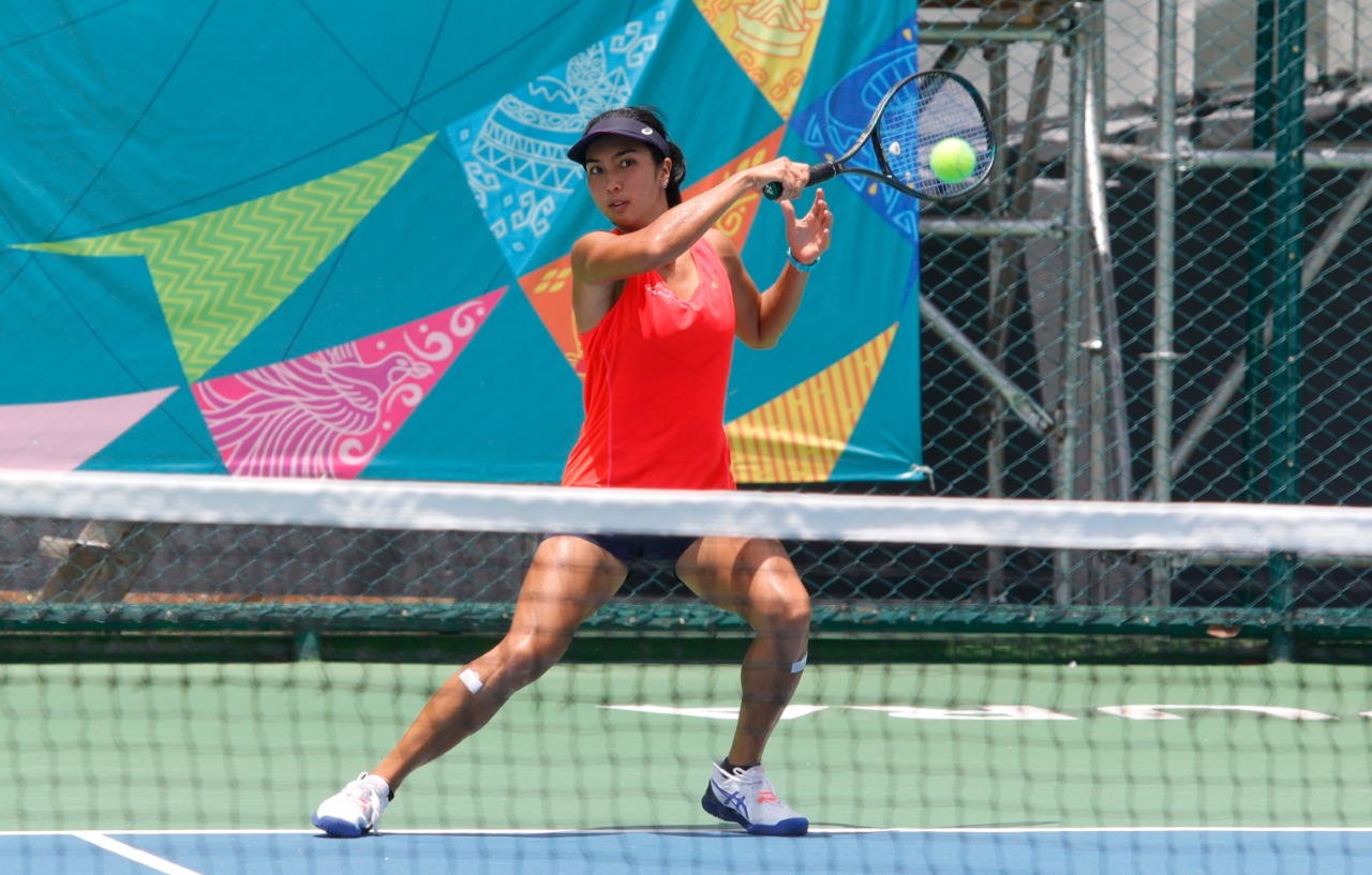 aldila-sutiaji-saat-latihan-di-lapangan-sian-soor-kota-jayapura.jpg