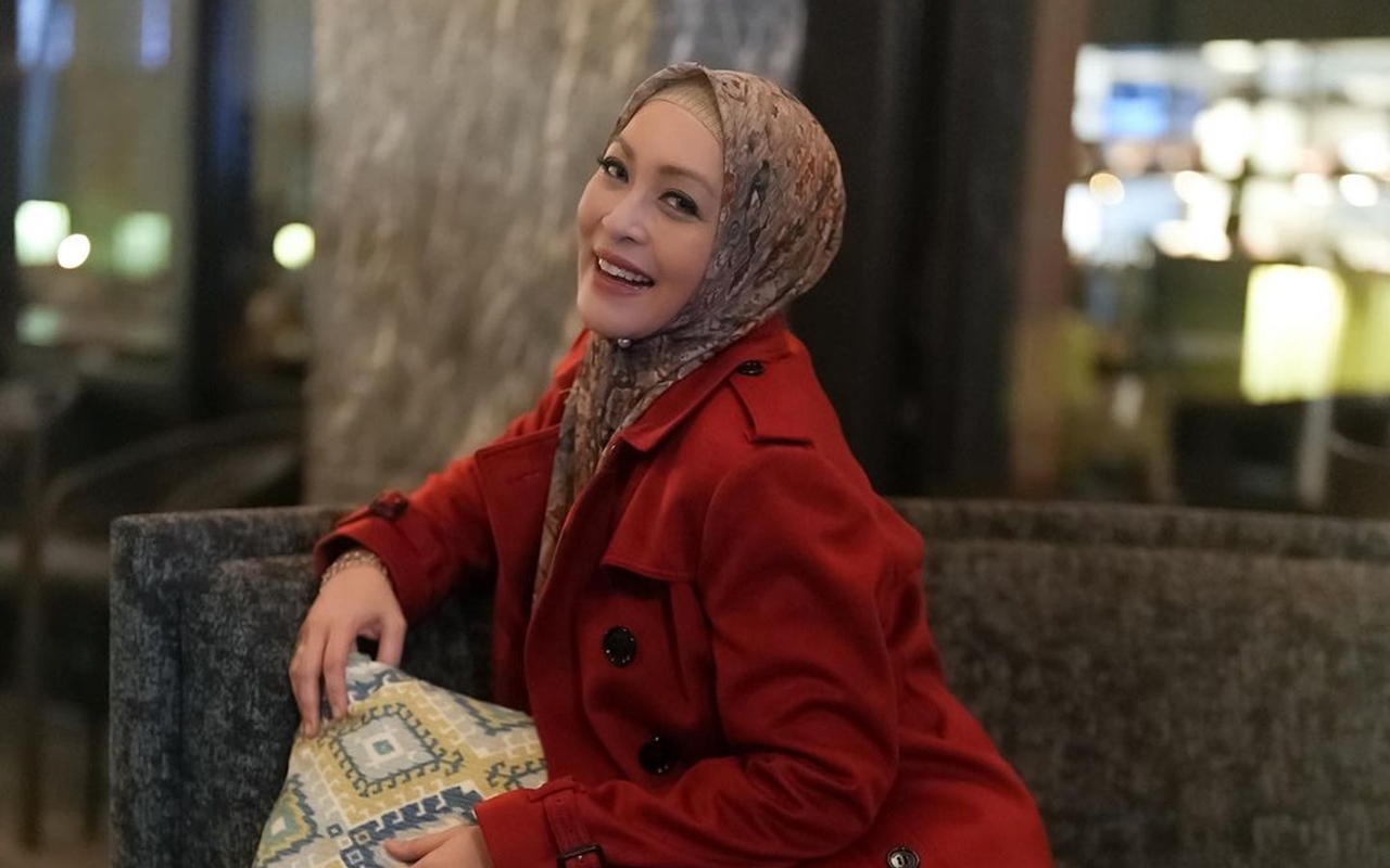 angelina-sondakh-masih-menyimpan-koleksi-bikini-miliknya-dalam-satu-lemari-penuh.jpg