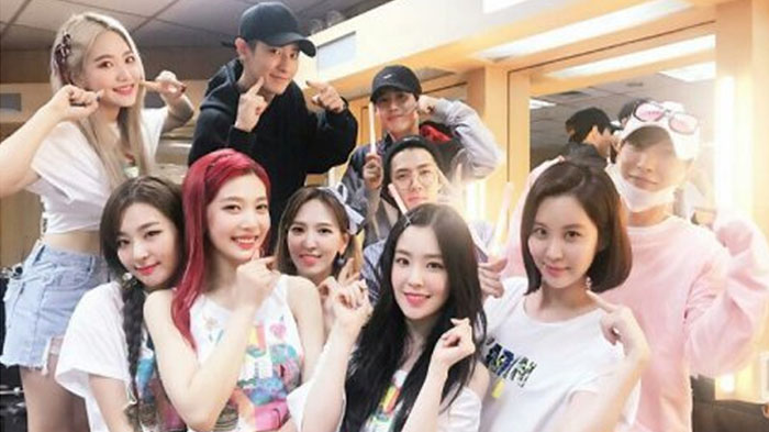 Netizen Ramai Bahas Artis-artis SM Entertainment yang Kompak Foto Bareng, 'Cetakan Kelas Tinggi'