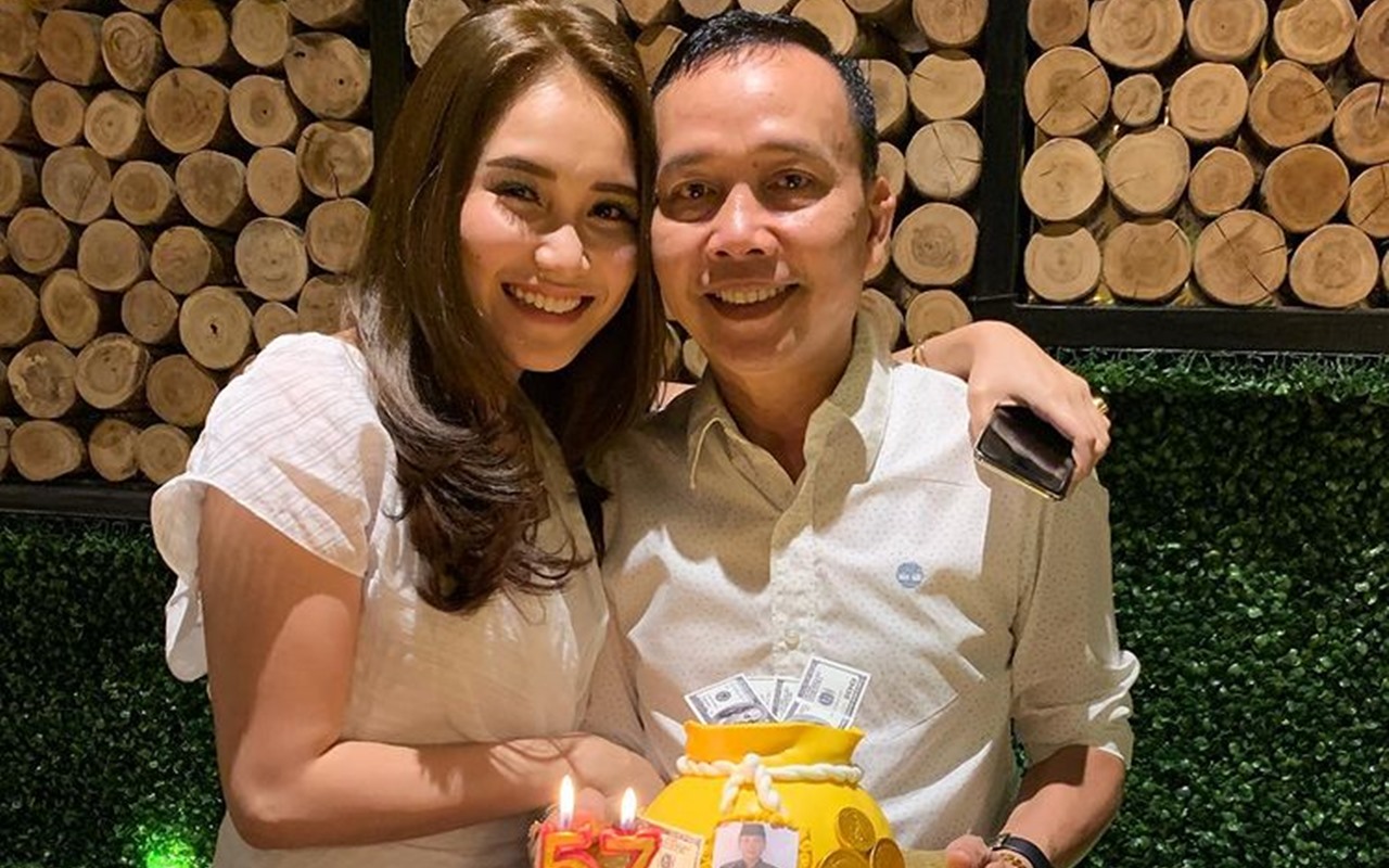 'Mana Ada Sih Orangtua yang Nggak Matre?' Ayah Ayu Ting Ting Berharap Punya Menantu Berdompet Tebal