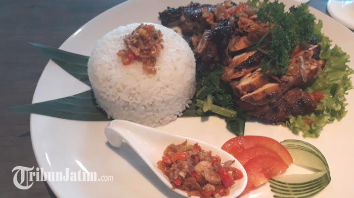 Nikmati Ayam Bakar Tanpa Tulang Dipadu Pedasnya Sambal Bali Hanya Rp 65 Ribu