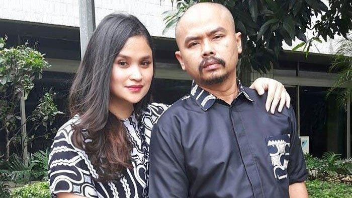 Wendy Cagur Kepanasan saat Berhubungan Intim di Mobil Bareng Istri, Mau Kepergok Satpam: Lanjut?