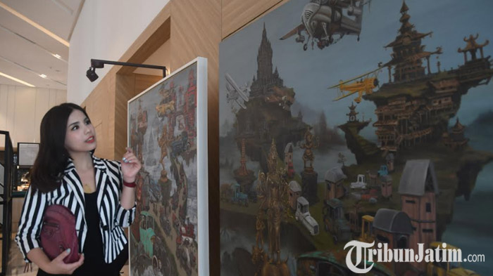 Gabungkan Karakter Dewi Durga & Karakter Robot, Pelukis Magelang ini Sampaikan Ngeli Ning Ora Keli