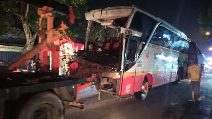 Mesin Tertancap ke Tanah, Evakuasi Bus Harapan Jaya Makan Waktu 12 Jam usai Ditabrak KA Rapih Dhoho