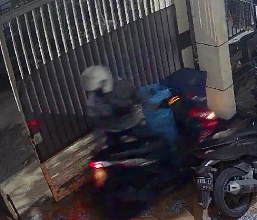 bandit-curi-motor-area-parkir-kosan-di-nginden.jpg