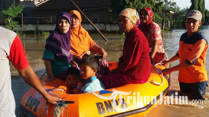 Diguyur Hujan Semalaman, Wilayah Benjeng Gresik Banjir