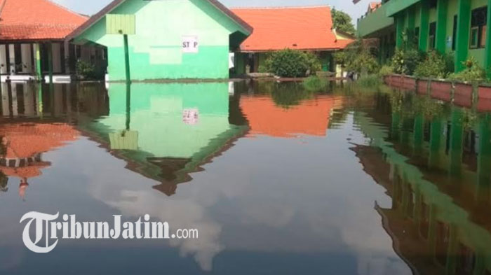 4 Hari SMPN 2 Tanggulangin Direndam Banjir, Kegiatan Belajar Siswa Bakal Dialihkan ke Musala
