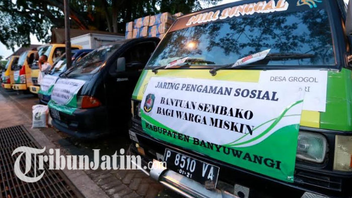 bantuan-sosial-bagi-warga-terdampak-pandemi-corona-di-banyuwangi.jpg