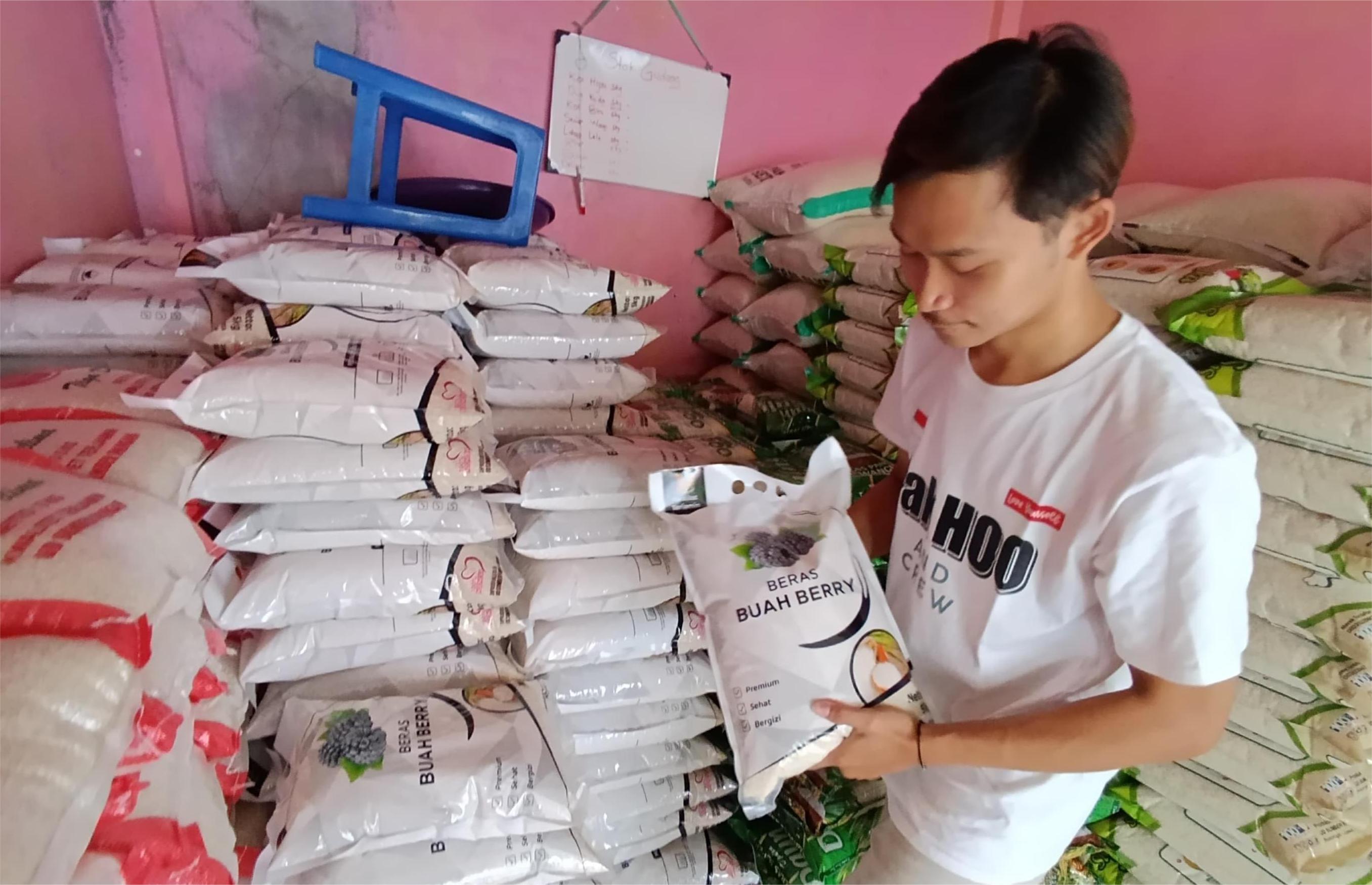 Bazar Murah Paguyuban Pedagang Sembako Pasar Pon di Blitar, Beras Premium Dijual 12 Ribu per Kg