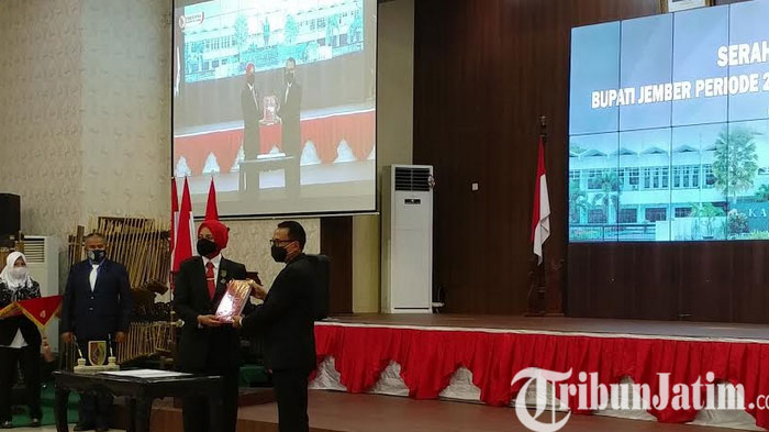 Bupati Jember Faida Resmi Lengser, Tak Ada Yang Perlu Ditangisi dan Disesali