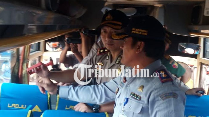 Jelang Lebaran, Petugas Gabungan di Jember Gelar Uji Kelayakan dan Tes Urine, Begini Hasilnya